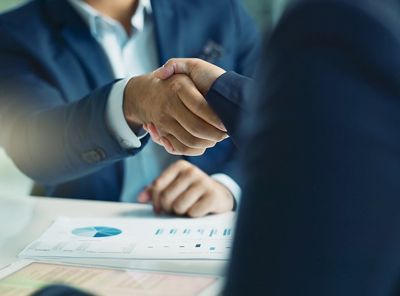 دور الشراكات الاستراتيجية في تسريع التوسع وزيادة الحصة السوقية