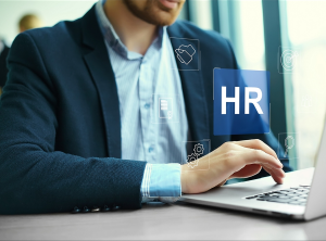 سياسات الموارد البشرية الأساسية: من التوظيف إلى إنهاء الخدمة