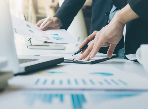 كيف تعد التقارير المالية والافصاحات وفق المعايير الدولية