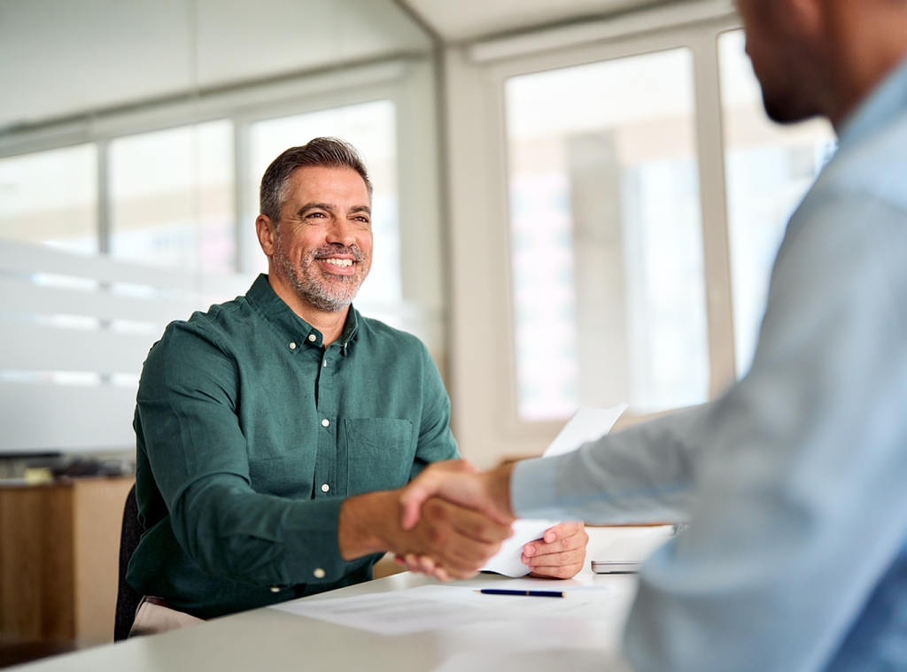 كيف توائم استراتيجية الموارد البشرية مع أهداف الأعمال لتحقيق نمو مستدام؟